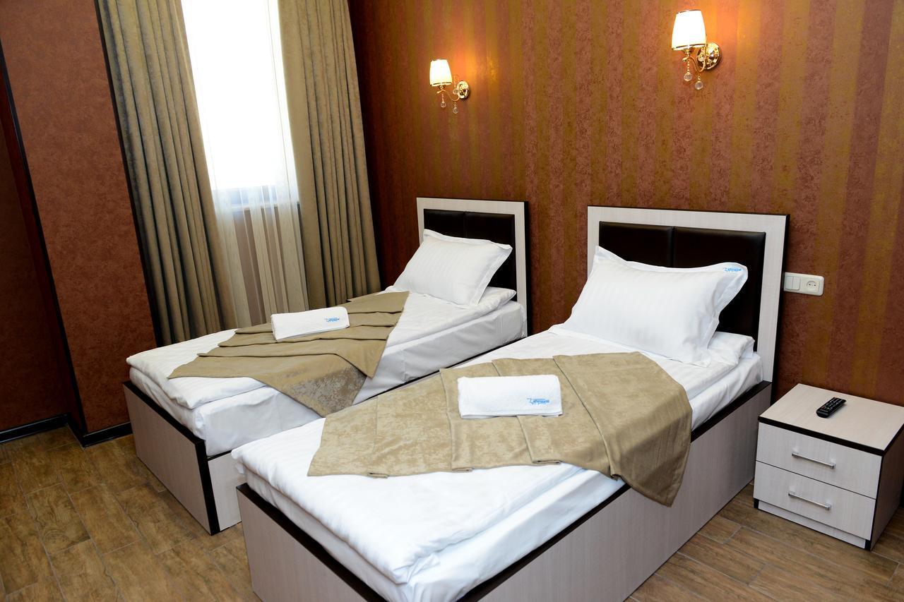 יירבאן Eridana Hotel מראה חיצוני תמונה