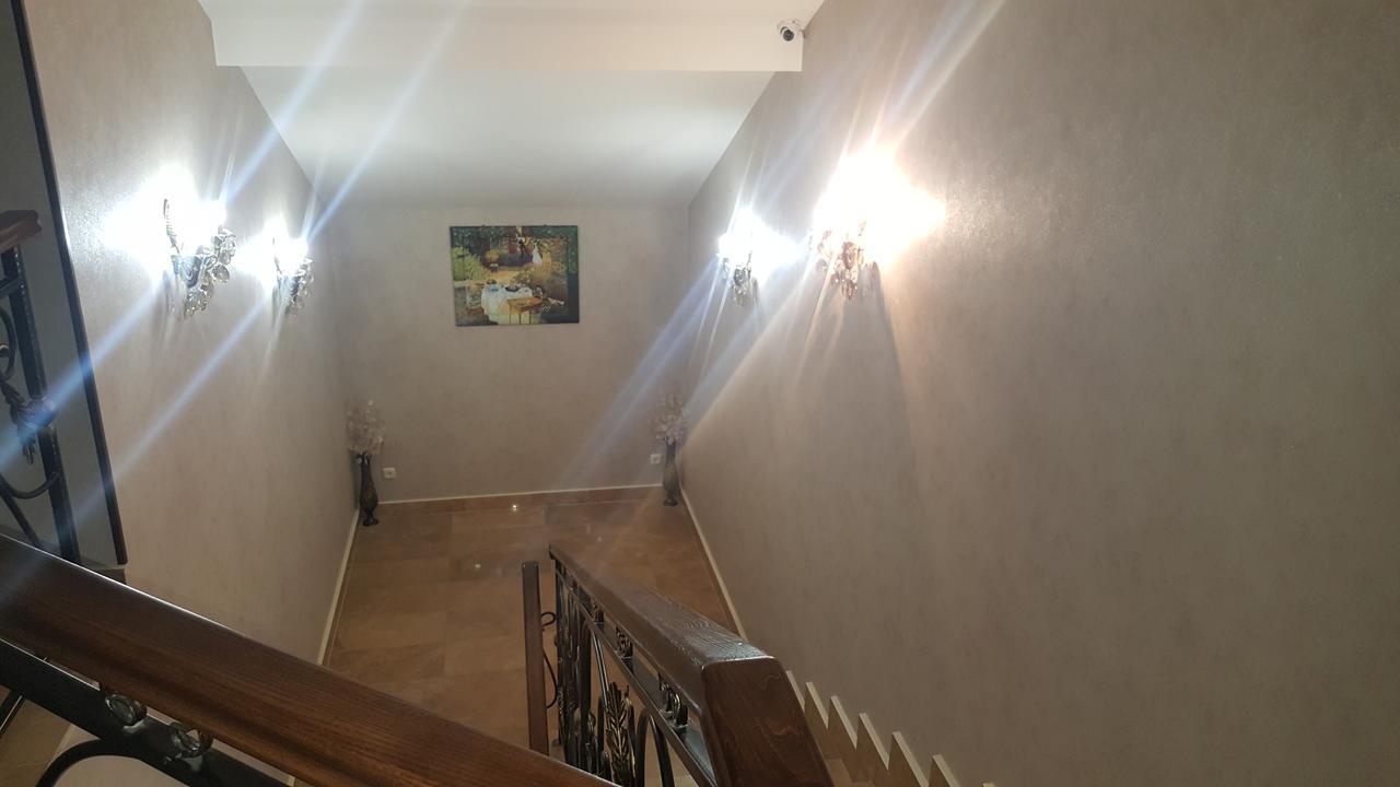 יירבאן Eridana Hotel מראה חיצוני תמונה