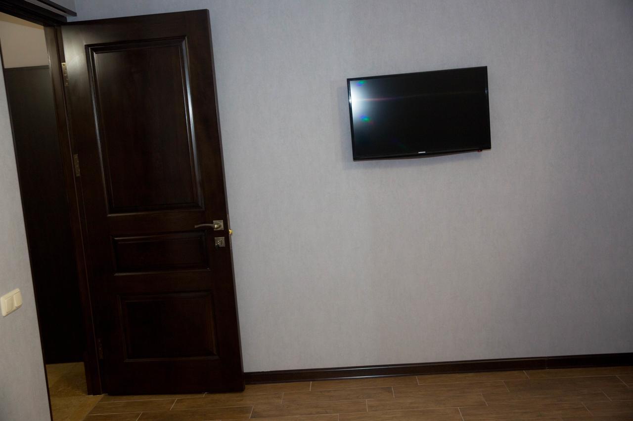 יירבאן Eridana Hotel מראה חיצוני תמונה
