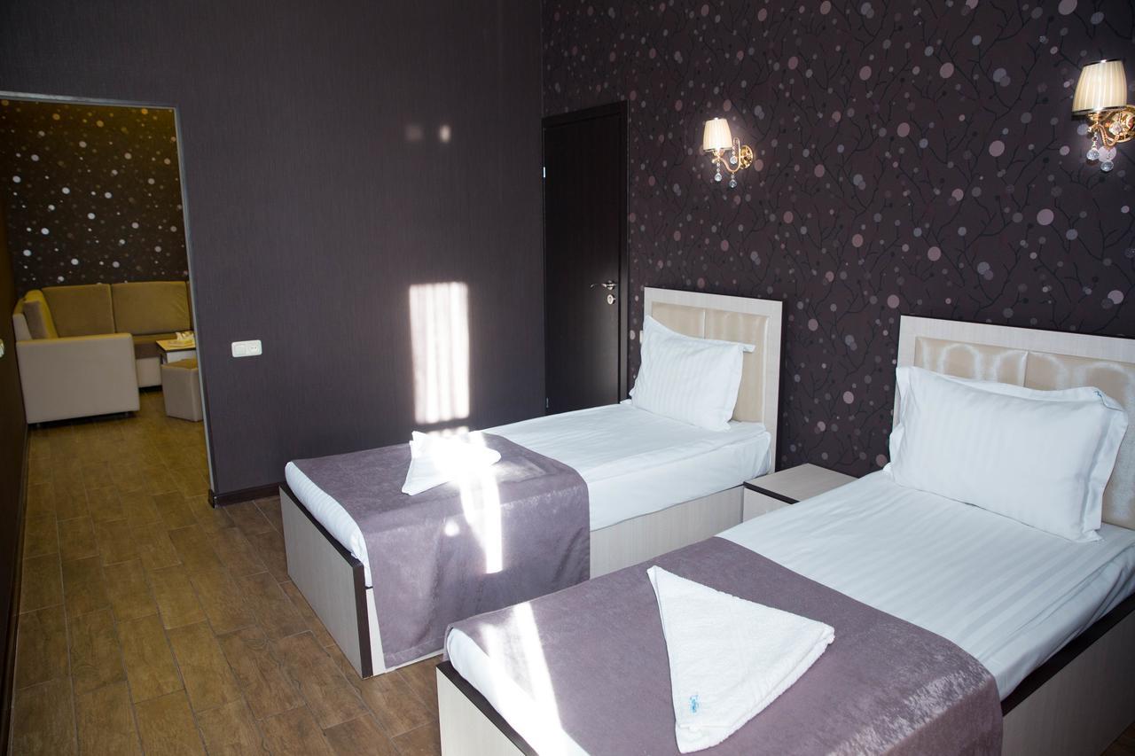 יירבאן Eridana Hotel מראה חיצוני תמונה