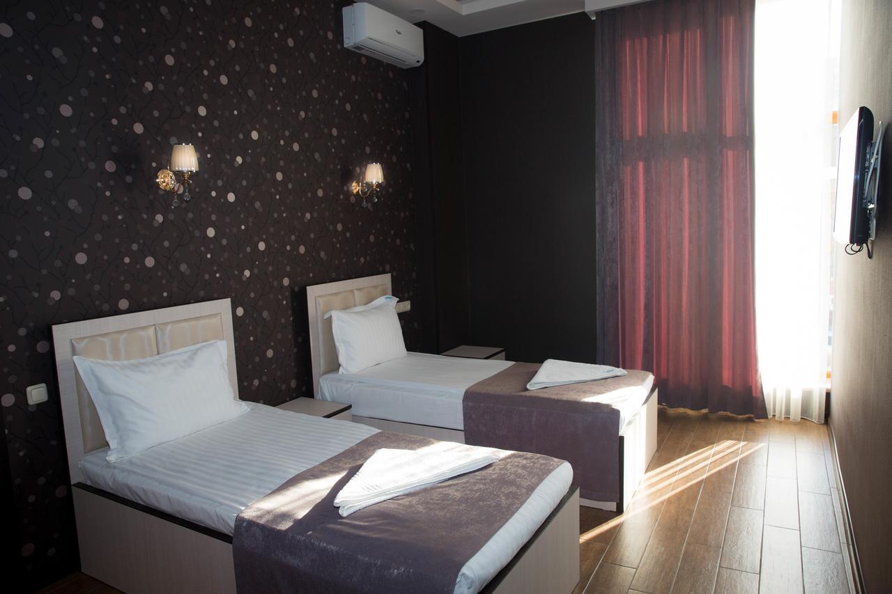 יירבאן Eridana Hotel מראה חיצוני תמונה
