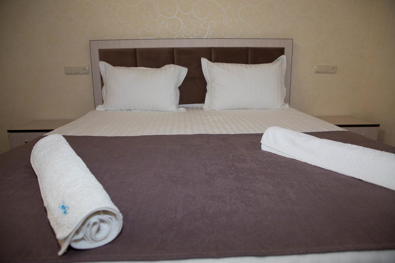 יירבאן Eridana Hotel מראה חיצוני תמונה