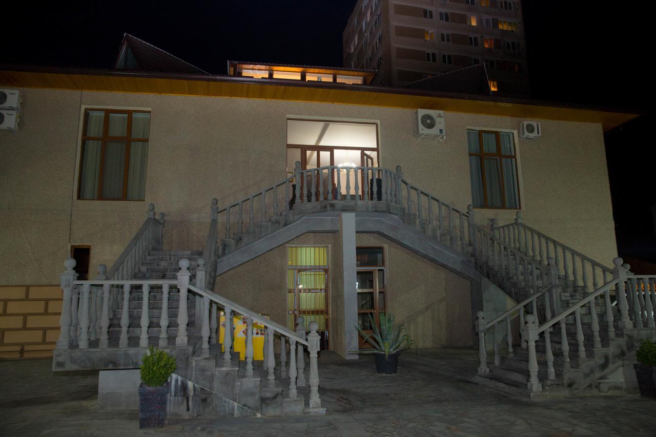 יירבאן Eridana Hotel מראה חיצוני תמונה
