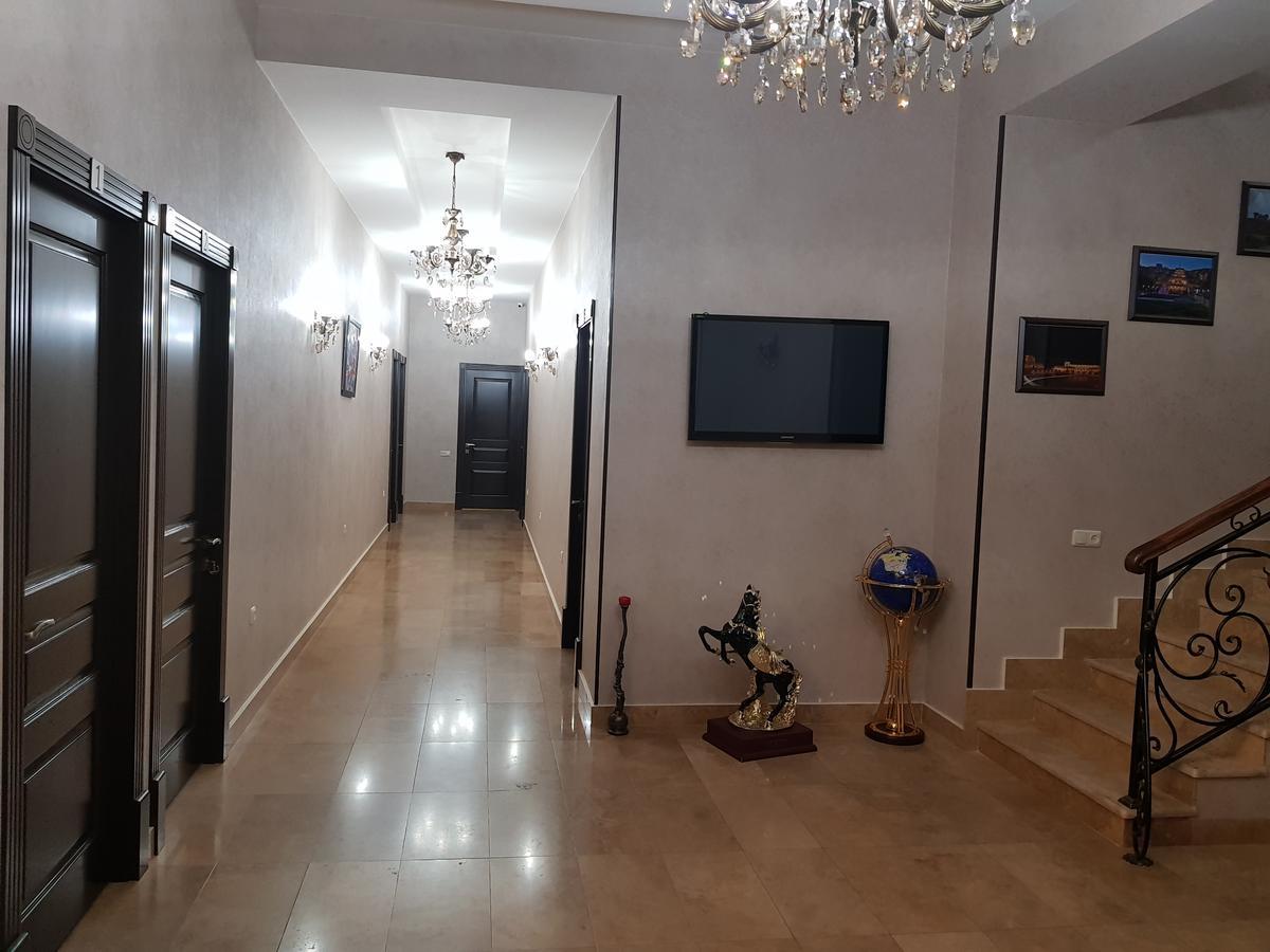 יירבאן Eridana Hotel מראה חיצוני תמונה