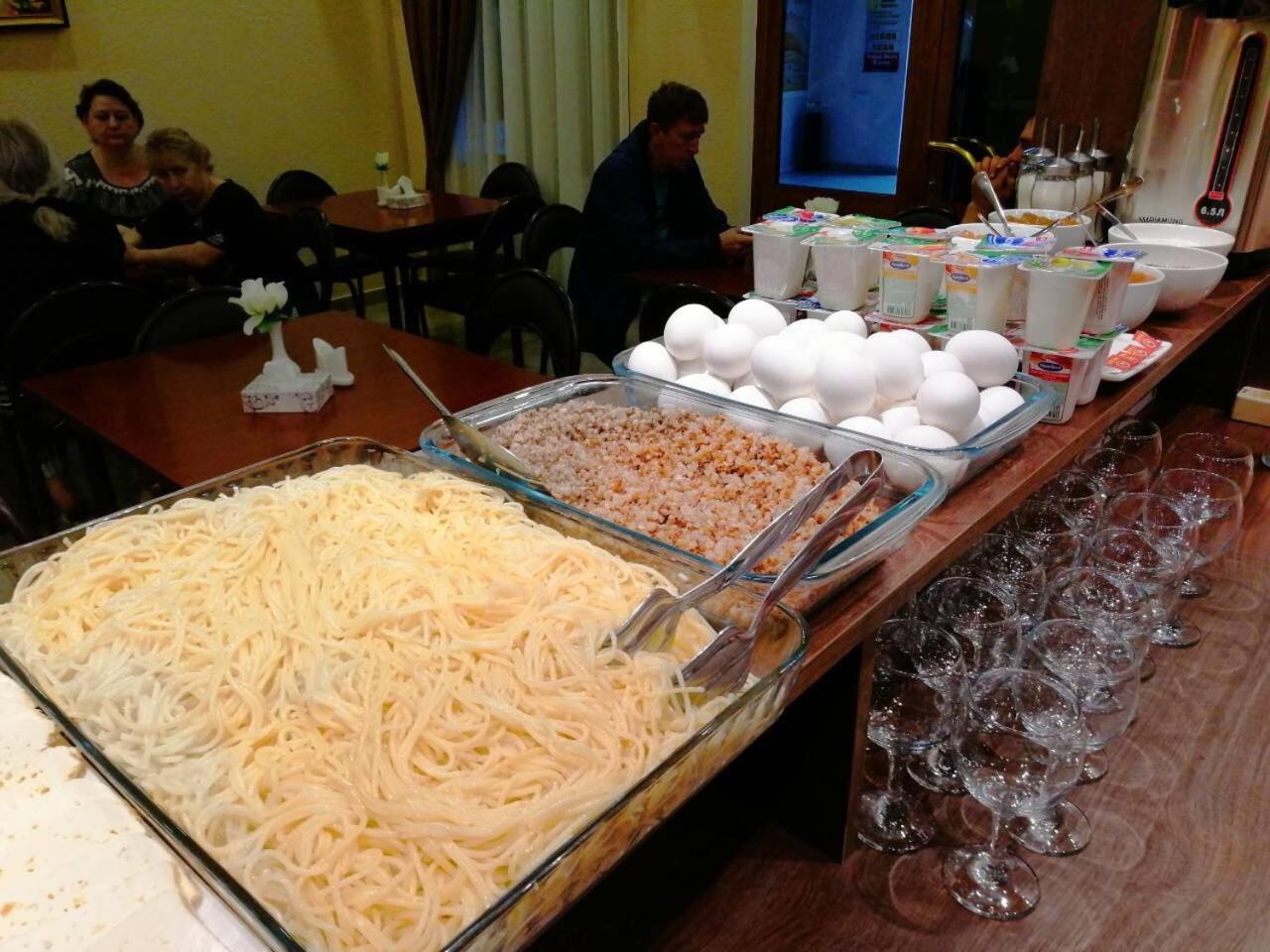 יירבאן Eridana Hotel מראה חיצוני תמונה