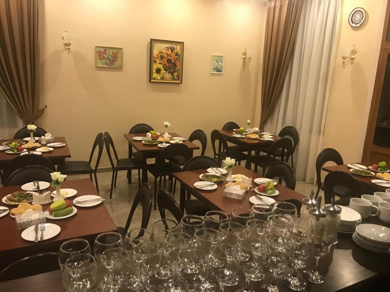 יירבאן Eridana Hotel מראה חיצוני תמונה