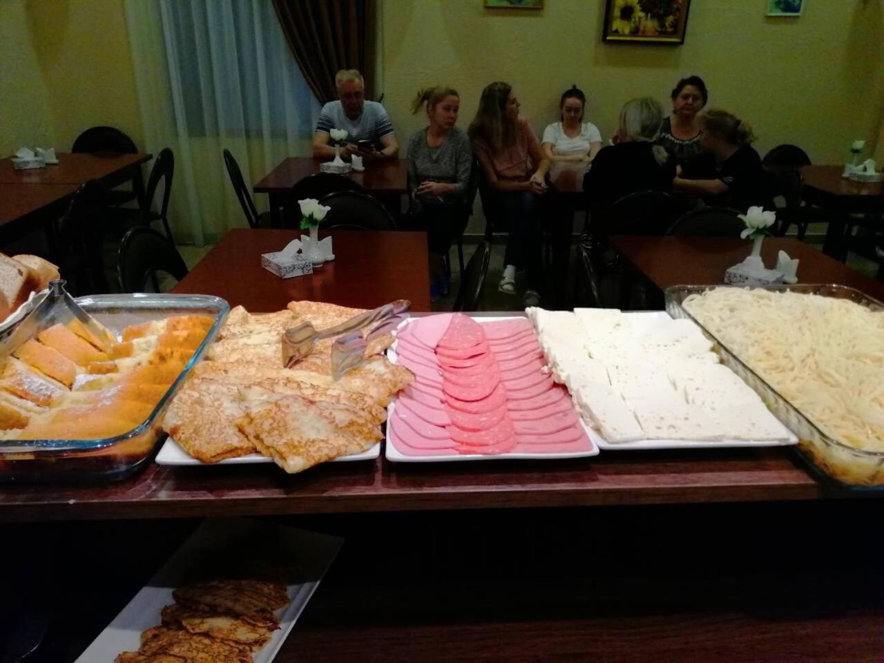 יירבאן Eridana Hotel מראה חיצוני תמונה